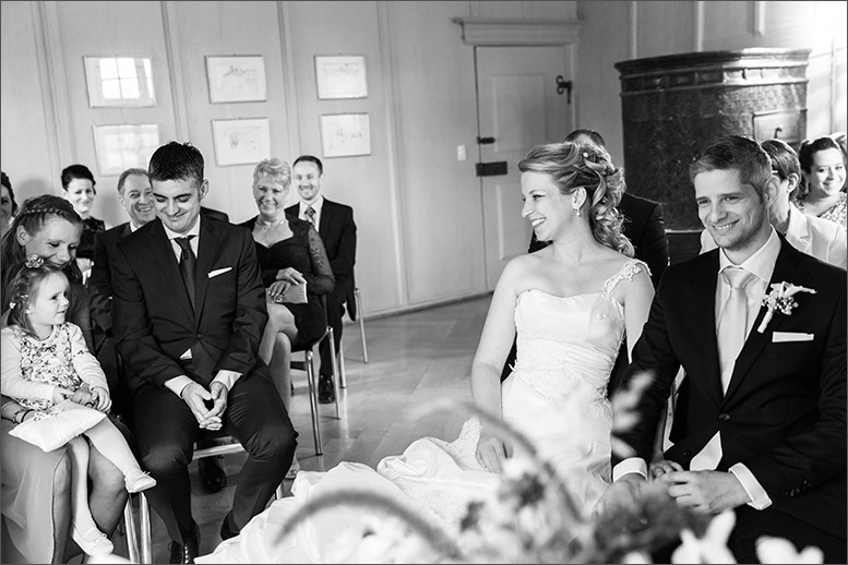 Zivieltrauung Hochzeit auf Schloss Wildenstein (Bad Bubendorf) fotografiert von der Fotografin Soraya Häßler - Bee Lucky Pictures