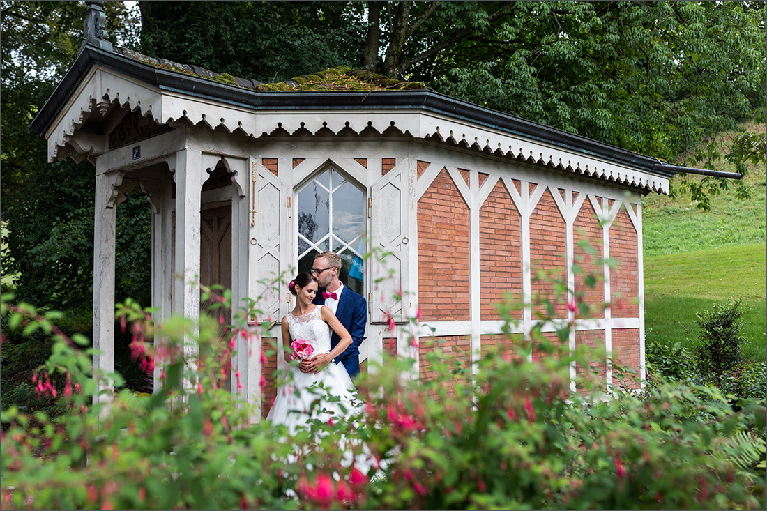 Hochzeitsfotografin Basel - Brautpaar Merian Gärten