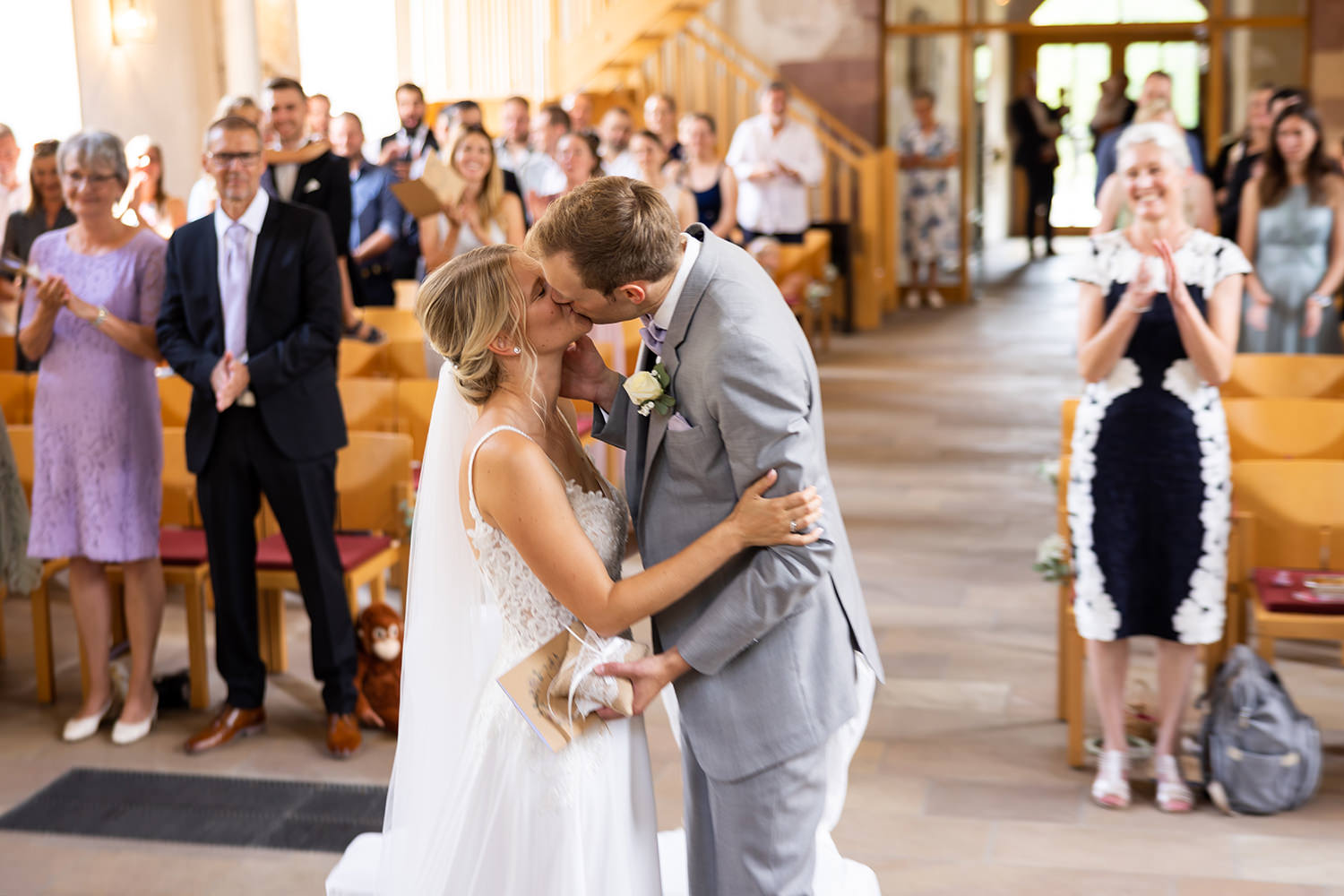 hochzeit-grenzach-kirche-hochzeitsfotografin-soraya-burger-bee-lucky-pictures-rheinfelden
